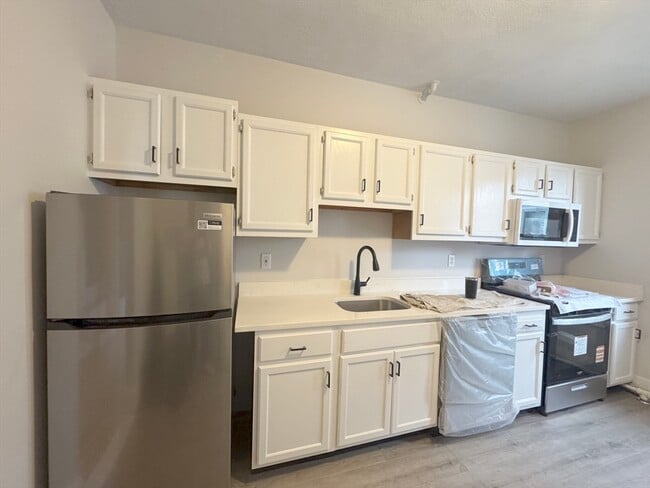 24 Foster St, Unit 1