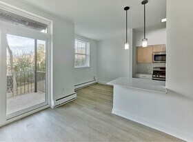 Crestwood in Wayne, PA - Building Photo