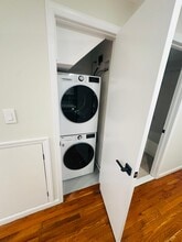 7 Wallis Ave, Unit 1 in Jersey City, NJ - Building Photo - Building Photo