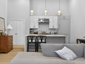 355 Congress St in Boston, MA - Building Photo - Building Photo