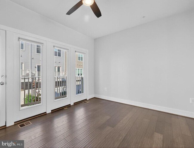 1446 Piccard Dr in Rockville, MD - Building Photo - Building Photo