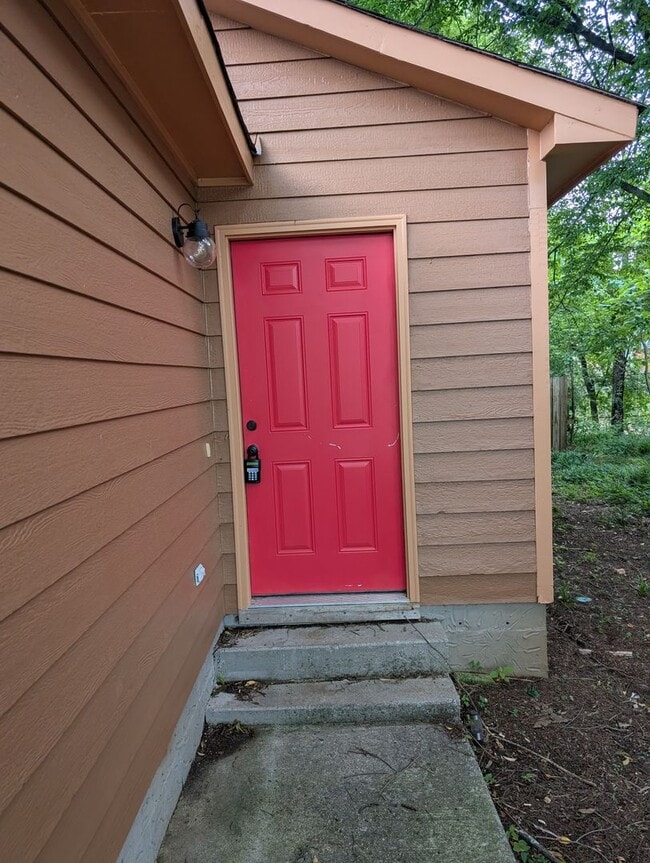 4208 Chalet Cir NW in Huntsville, AL - Building Photo - Building Photo