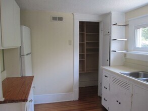 707 W Roanoke Park Dr in Raleigh, NC - Building Photo - Building Photo