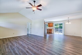 74 N Sunset Ridge Dr in Etowah, NC - Foto de edificio - Building Photo