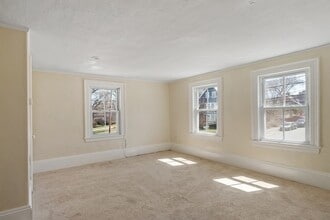 301 S Main St, Unit 1 in Haverhill, MA - Building Photo - Building Photo