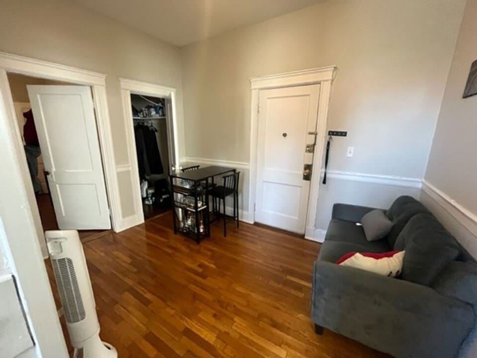 1197 Commonwealth Ave in Boston, MA - Building Photo