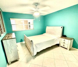 740 Flanders Dr in Delray Beach, FL - Building Photo - Building Photo
