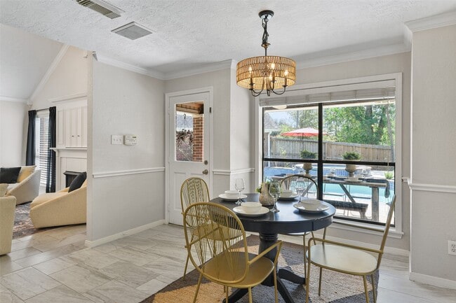 property at 416 Live Oak Ln