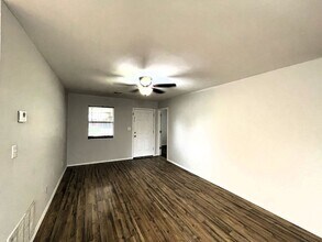 7400 S Drexel Pl in Oklahoma City, OK - Building Photo - Building Photo