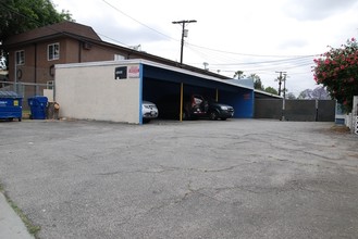 13505 Saticoy St in Panorama City, CA - Building Photo - Building Photo