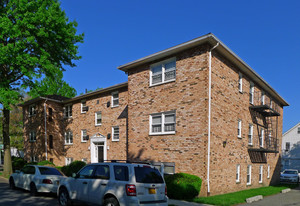 100 Hamlin Pl Apartments