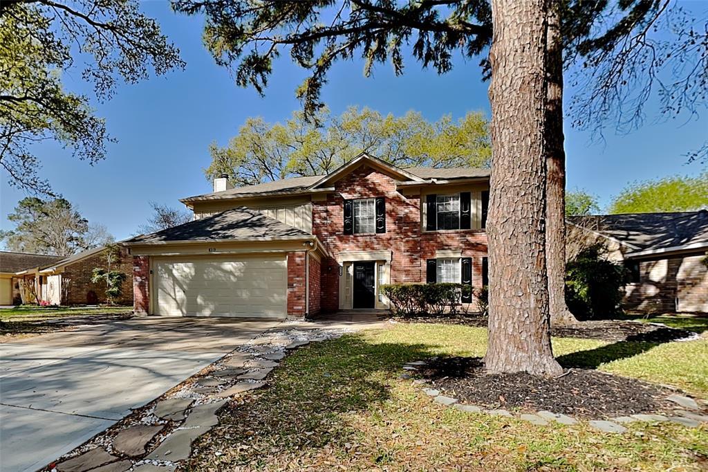 8319 Hot Springs Dr in Houston, TX - Building Photo