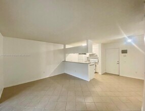 450 S Park Rd in Hollywood, FL - Building Photo - Building Photo