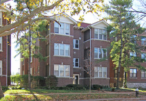 5582 Pershing Ave Apartments