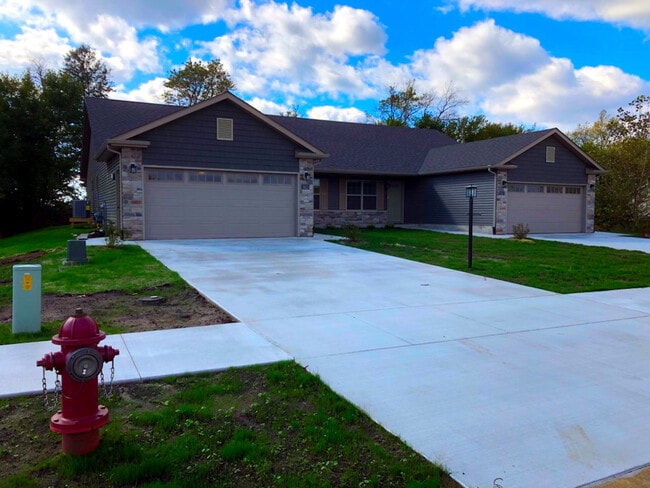 property at 1910 Daisy St SE