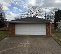 35328 Lucinda Dr in Clinton Township, MI - Building Photo - Building Photo