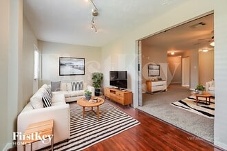 9518 Peridot Green Dr, Unit WH-5401B in Rosharon, TX - Building Photo - Building Photo