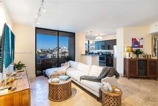 1330 West Ave, Unit 611 in Miami Beach, FL - Building Photo - Building Photo