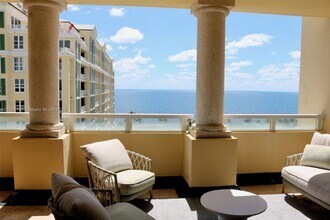 445 Grand Bay Dr in Key Biscayne, FL - Building Photo - Building Photo