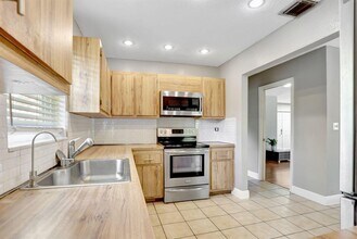 9062 NW 20th Mnr in Coral Springs, FL - Building Photo - Building Photo