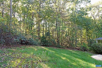 1454 Overlook Dr in Charlottesville, VA - Foto de edificio - Building Photo