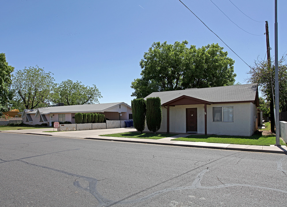 62 S Barkley in Mesa, AZ - Building Photo