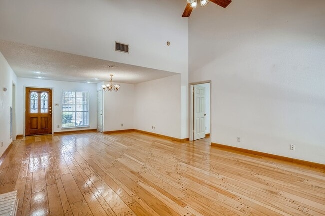 3817 Williamsburg Cir in Austin, TX - Building Photo - Building Photo