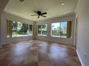 1754 NE 47th St in Oakland Park, FL - Foto de edificio - Building Photo