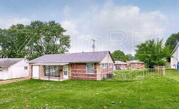 7501 Dianthan Ln in St. Louis, MO - Building Photo - Building Photo