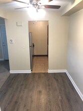 932 W Rollins Rd-Unit -932-A in Round Lake Heights, IL - Building Photo - Building Photo