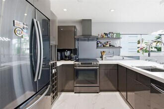 1428 Euclid Ave in Miami Beach, FL - Building Photo - Building Photo