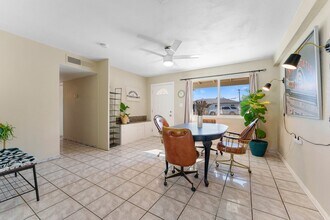 2614 W Greenway Rd in Tempe, AZ - Building Photo - Building Photo