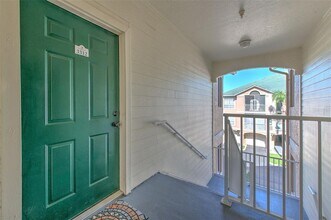 3312 Bay Club Cir in Tampa, FL - Building Photo - Building Photo