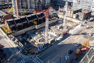 West House in Toronto, ON - Building Photo - Building Photo