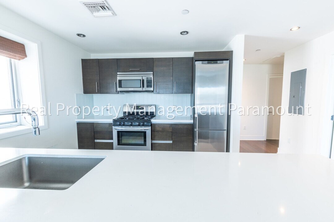 1700 Sawtelle Blvd in Los Angeles, CA - Building Photo