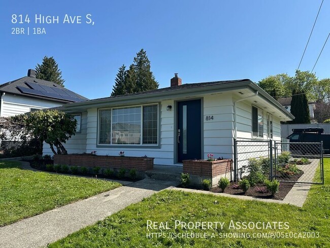 property at 814 High Ave S