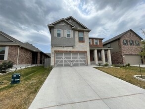 541 Ayinger Ln in Austin, TX - Building Photo - Building Photo
