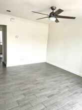 2384 El Prado Ave in Lemon Grove, CA - Foto de edificio - Building Photo