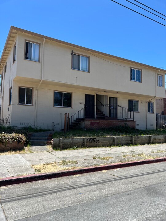 2576 35th Ave, Unit 2576 in Oakland, CA - Building Photo
