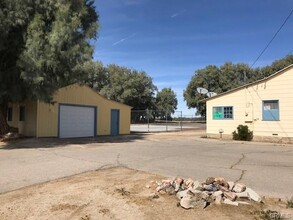 4488 Adobe Rd in Twentynine Palms, CA - Building Photo - Building Photo