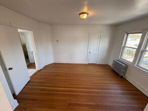 35 13th St, Unit 2 in Locust Valley, NY - Building Photo - Building Photo