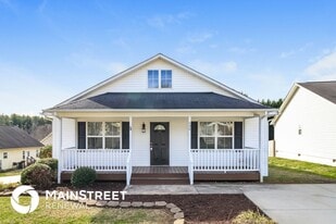 490 Mae Stone Dr in Kernersville, NC - Building Photo