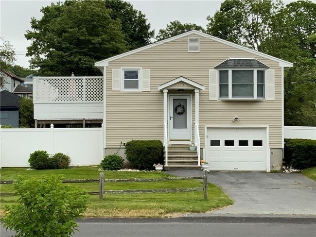 173 Center Ave