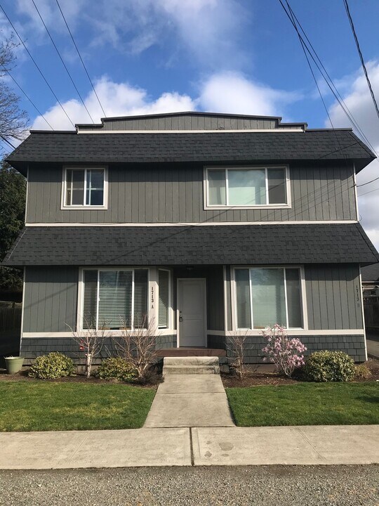 1713 17th St in Everett, WA - Building Photo