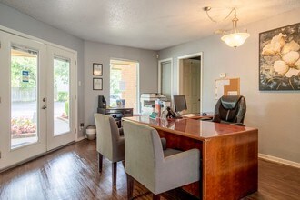 Greenbrier Park Apartments in Temple, TX - Building Photo - Building Photo