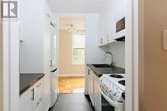 1545 Bathurst St in Toronto, ON - Building Photo - Building Photo