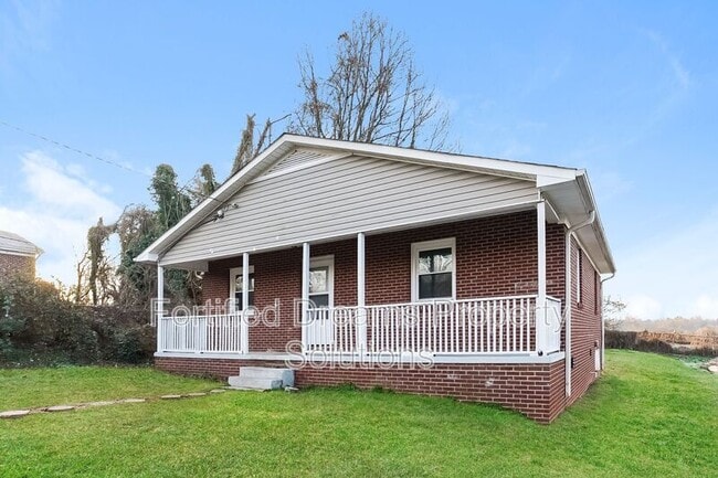 2008 Row St in Winston-Salem, NC - Building Photo - Building Photo