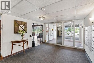 225 Harvard Pl in Waterloo, ON - Building Photo - Building Photo