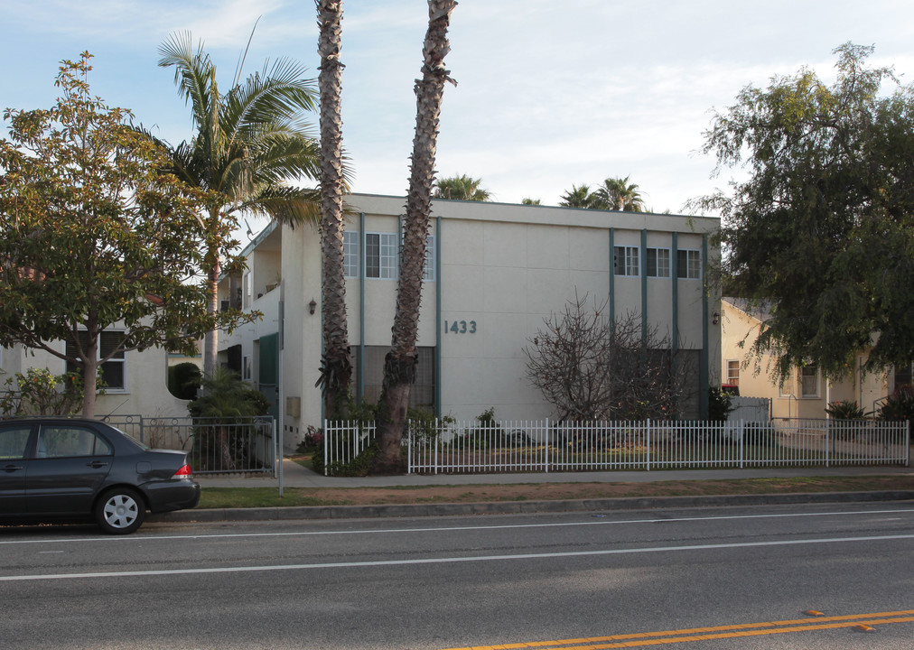 1433 17th St in Santa Monica, CA - Building Photo