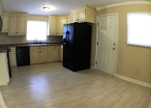 151 Lenora Dr in Tuscaloosa, AL - Building Photo - Building Photo